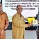 Wabup Simalungun H Zonny Waldi saat menerima rombungan Badan Pembentukan Peraturan Daerah (Bapemperda) DPRD-SU di Pendopo Rumdis Bupati di Pamatangraya, Senin (4/12).(Waspada/ist).