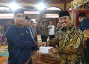 Guru Maghrib Mengaji Terima Insentif