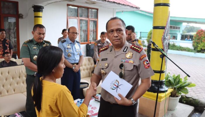 AKABRI 89-90 Salurkan Bantuan Kepada Korban Longsor Di Baktiraja