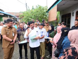Menteri ATR/Kepala BPN Serahkan Sertipikat Masyarakat Dan Tanah Wakaf Di Kota Medan