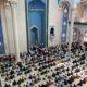 PELAKSANAAN Shalat Jumat pertama di Masjid Agung. Waspada/Ist