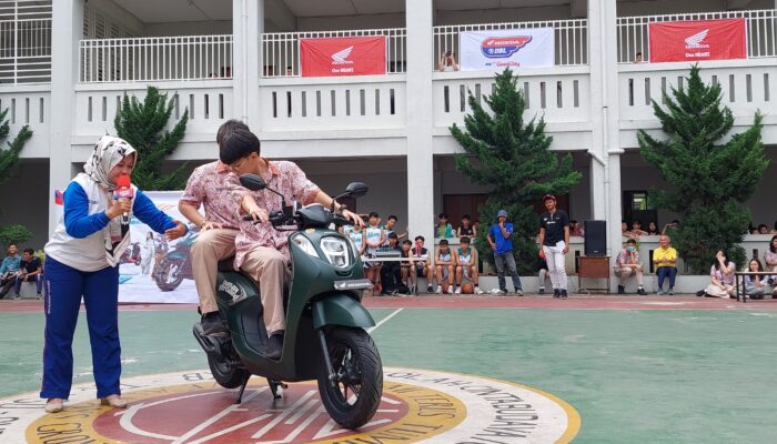 Road Show Honda DBL Bakar Semangat Pebasket SMA Cinta Budaya