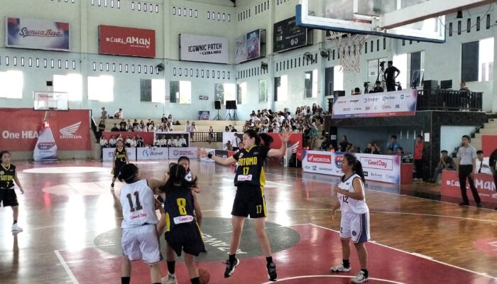 Putri Sutomo 1, Methodist 2 Fantastic Four
