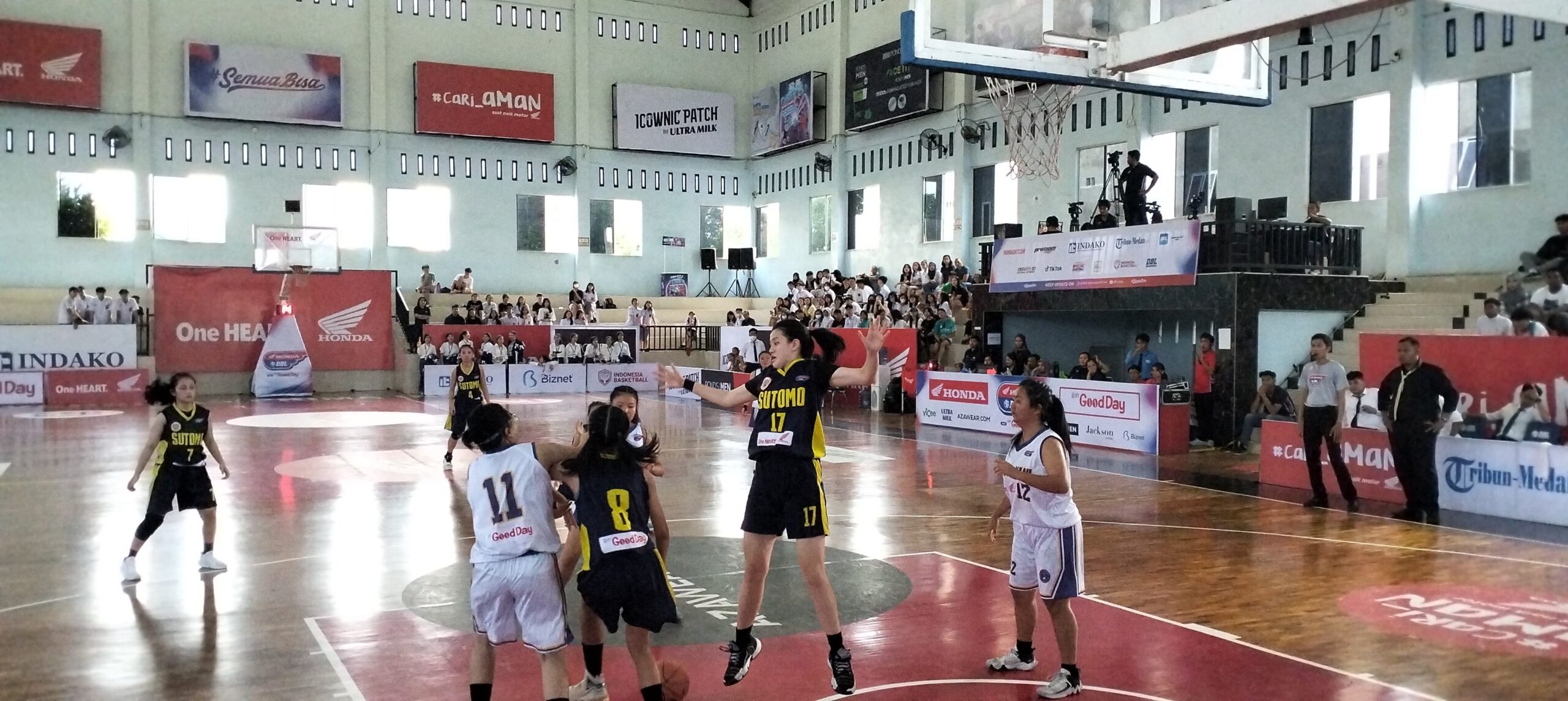 Putri Sutomo 1, Methodist 2 Fantastic Four