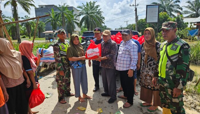 Ketua DPRK Bersama Pj Bupati Kunjungi Warga Korban Banjir