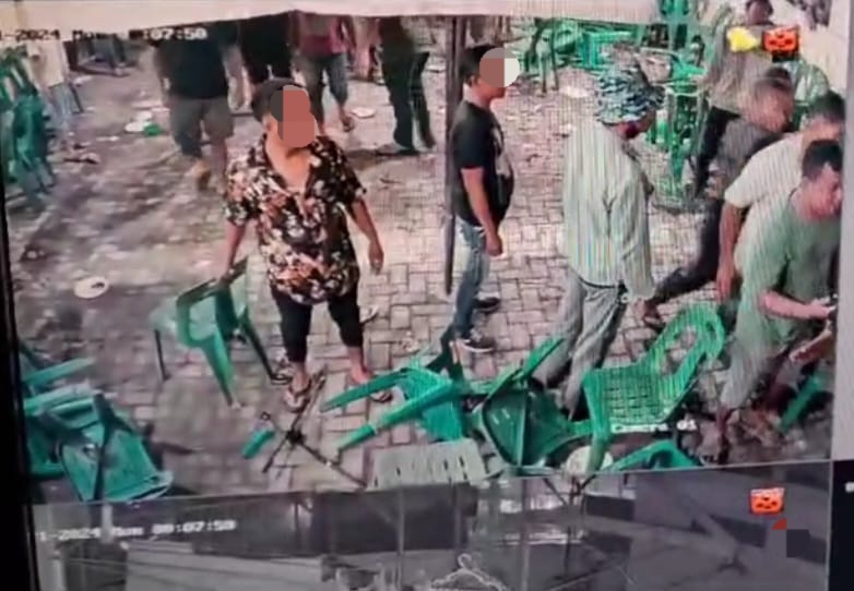 Video Sekelompok Pemuda Lakukan Pengeroyokan Dan Pengrusakan Di Medan Labuhan Viral Di Medsos