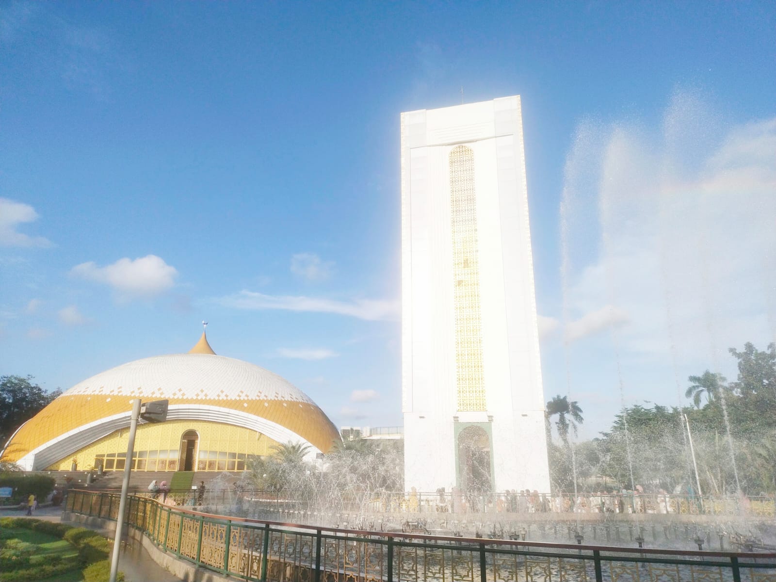 Masjid Agung Sultan Thaf Sinar: Simbol Religius Dan Arsitektur Estetik Di Deliserdang