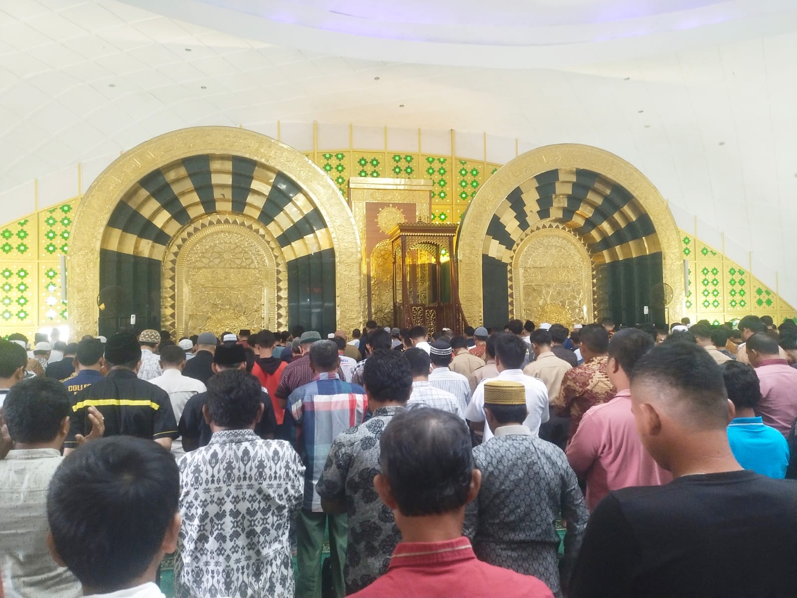 Masjid Agung Sultan Thaf Sinar: Simbol Religius Dan Arsitektur Estetik Di Deliserdang Masjid Agung Sultan Thaf Sinar: Simbol Religius Dan Arsitektur Estetik Di Deliserdang