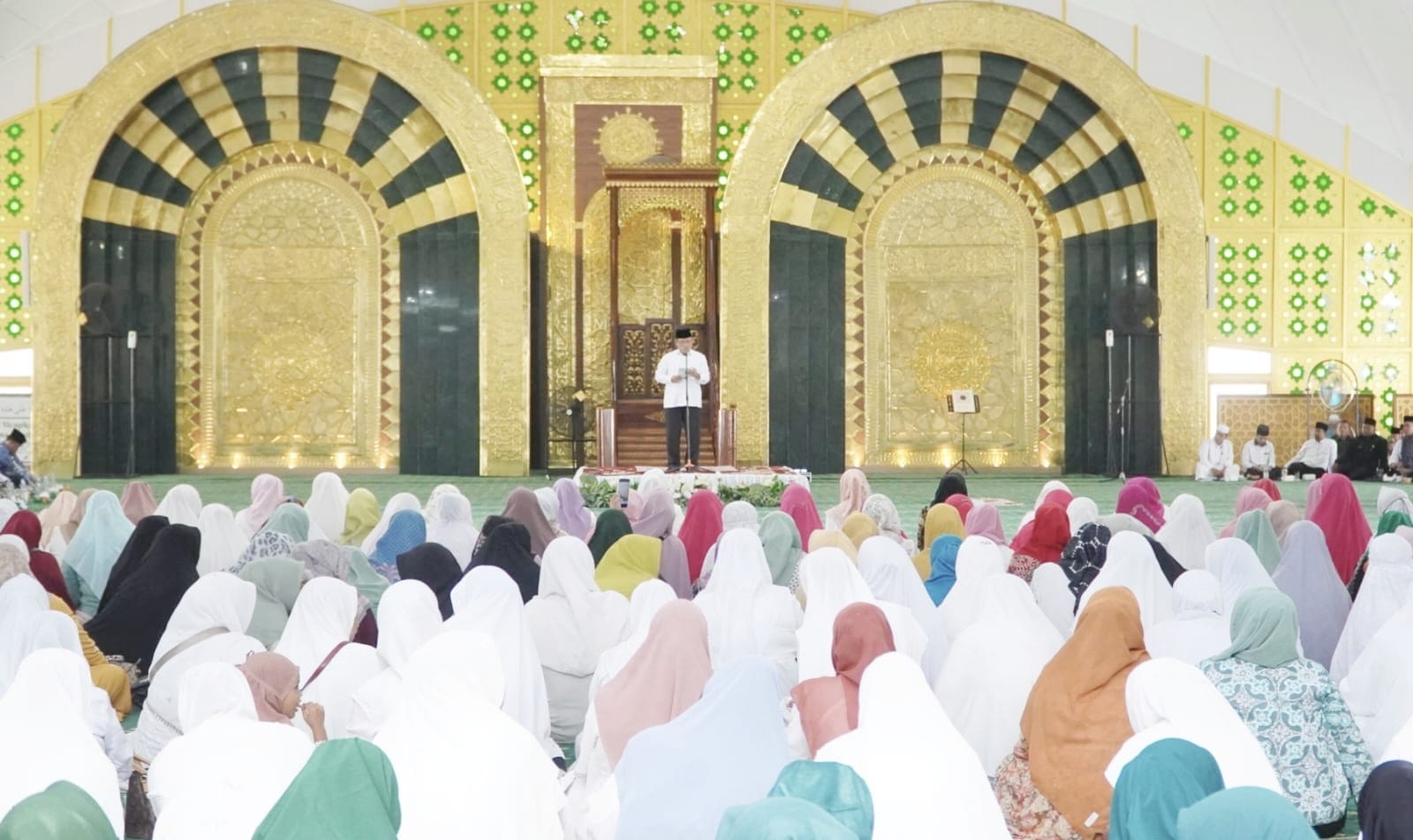 Masjid Agung Sultan Thaf Sinar: Simbol Religius Dan Arsitektur Estetik Di Deliserdang Masjid Agung Sultan Thaf Sinar: Simbol Religius Dan Arsitektur Estetik Di Deliserdang
