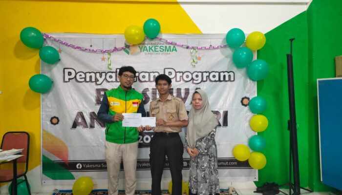 Yakesma Sumut Salurkan Beasiswa Peduli Pendidikan Anak Negeri