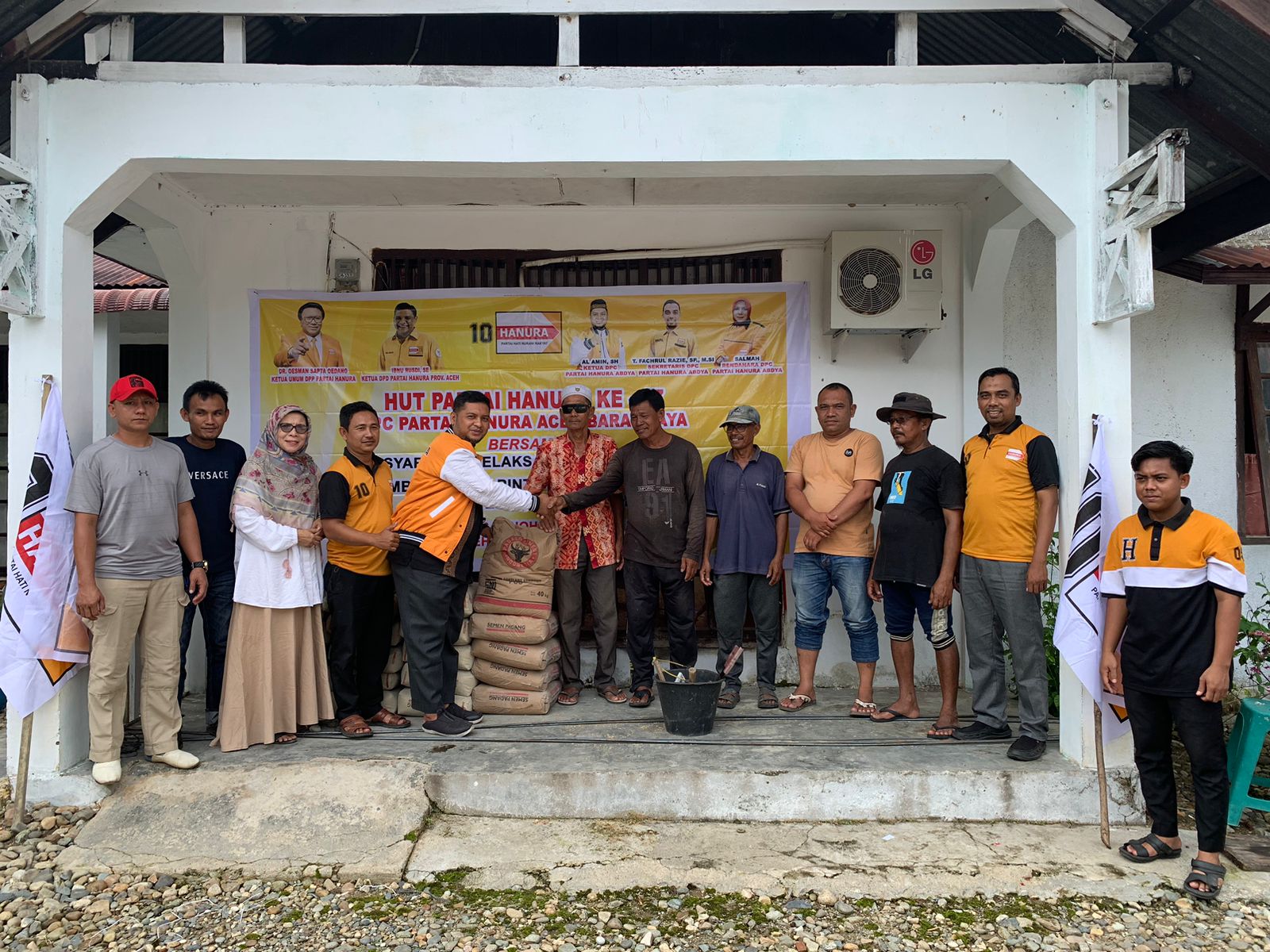 Partai Hanura Abdya Bantu Sarana Pertanian Penduduk Partai Hanura Abdya Bantu Sarana Pertanian Penduduk