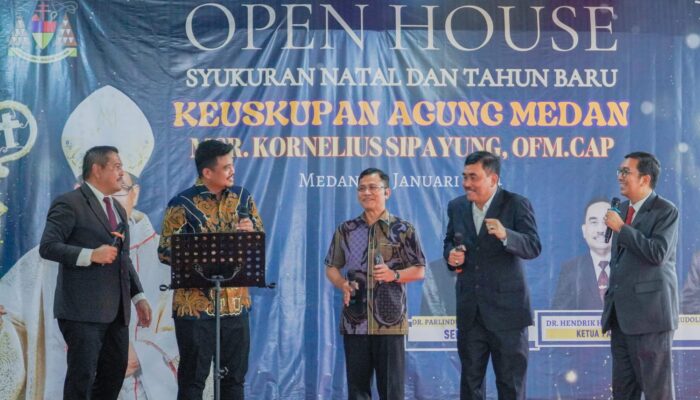 Hadiri Open House Keuskupan Agung Medan, Bobby Nasution: Jangan Sampai Terpecah-Belah Karena Politik