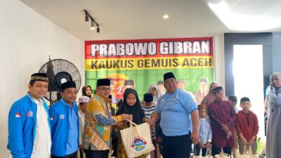 Ratusan Anak Yatim Dan Tokoh Masyarakat Doakan Prabowo Presiden 2024-2029 Ratusan Anak Yatim Dan Tokoh Masyarakat Doakan Prabowo Presiden 2024-2029