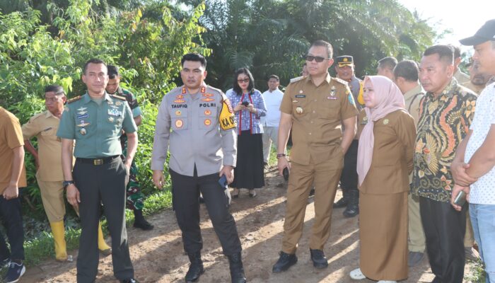 Tinjau Korban Luapan Sungai, Forkopimda Batubara Salurkan Bantuan