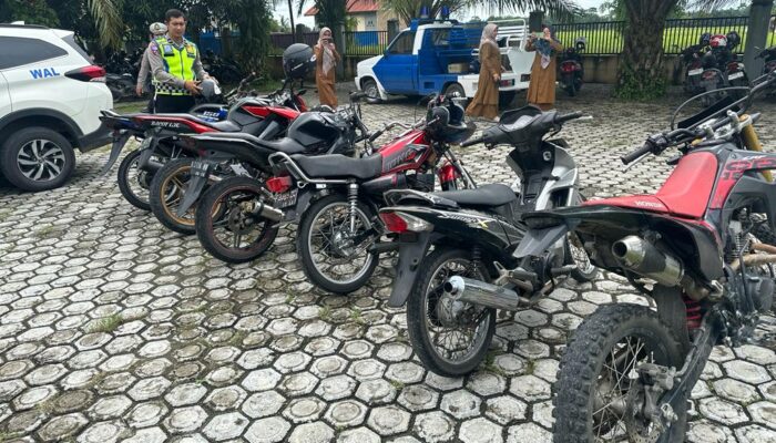 Satlantas  Polres Nagan Raya Tertibkan Knalpot Brong