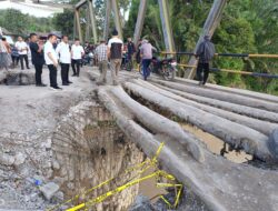 Presiden Jokowi Diminta Perbaiki Jembatan Titi Besi