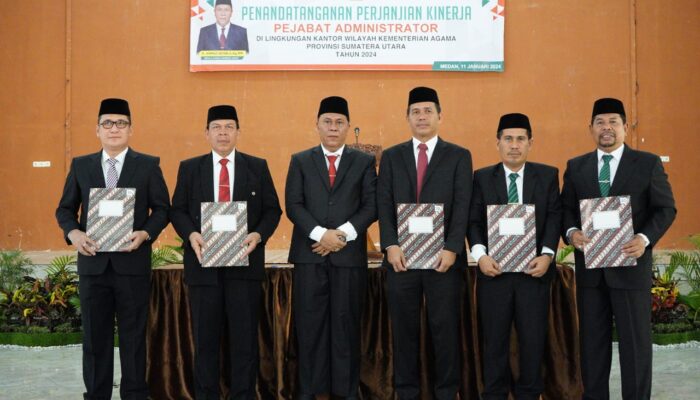 Kakanwil Bersama Kankemenag Kabupaten Kota Tandatangani Perkin Tahun 2024