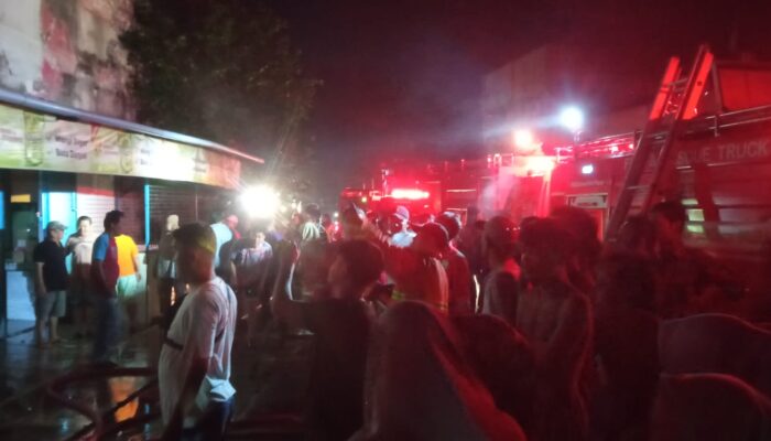 Ruko Terbakar Di Kota Kualasimpang