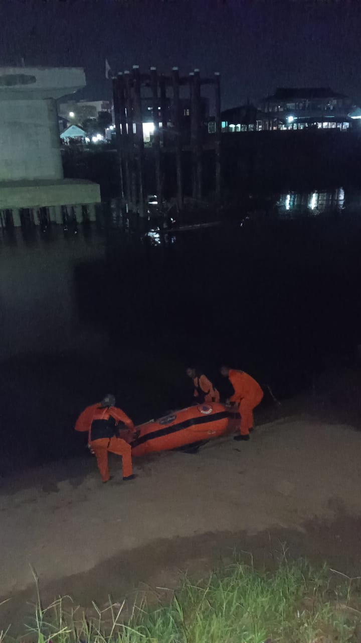 Seorang Remaja Lompat Dari Jembatan Kualasimpang, Belum Ditemukan