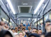 Warga Antusias Naik Bus Listrik, Tranportasi Umum Yang dijadikan Sarana Hiburan Akhir Pekan Untuk Nikmati Kota Medan
