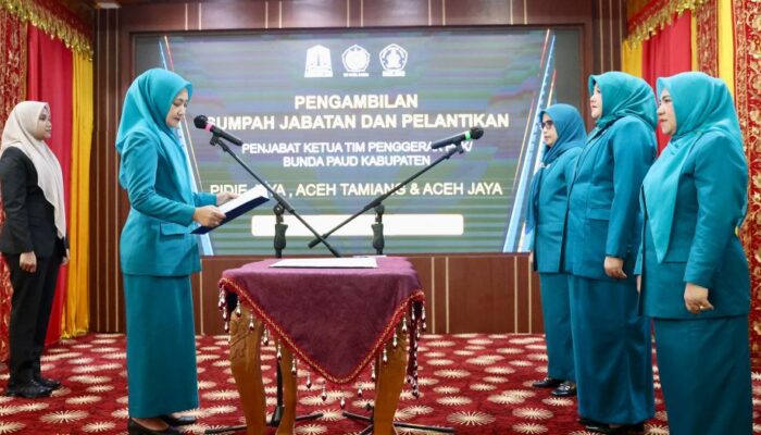 Ayu Marzuki Lantik Tiga Ketua TP-PKK Dan Bunda PAUD Kabupaten