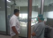 Ketua TKD Prabowo-Gibran Sumut Besuk Relawan Yang Sakit