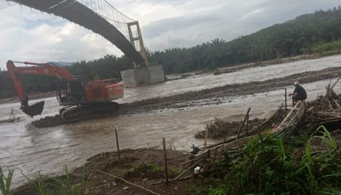Pemkab Palas Normalisasi Sungai Pasca Bencana Banjir