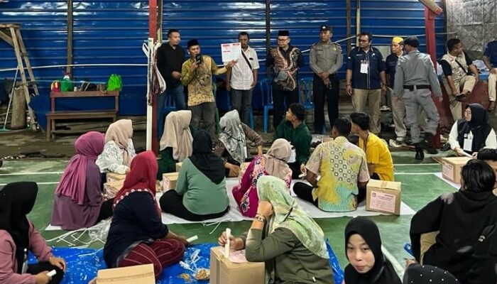 KPU Tapsel Temukan 354 Surat Suara Pemilu 2024 Rusak