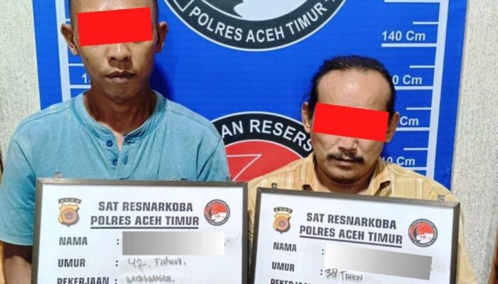 Lagi Asik Nyabu, Dua Pria Paruh Baya Diringkus Polisi