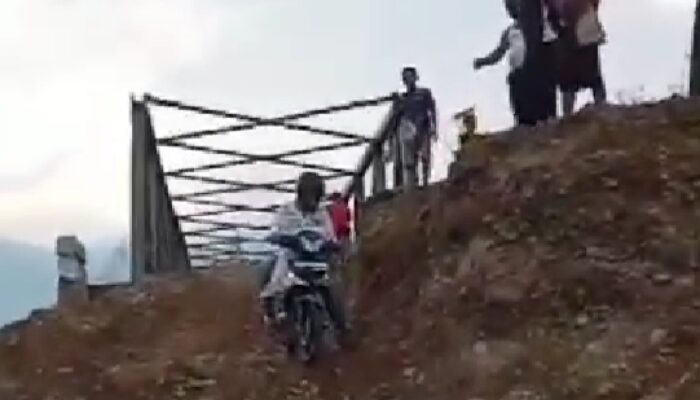 Caleg DPR-RI Dapil I Aceh Salim Fakhry Bantu Perbaikan Akses Jalan Di Agara