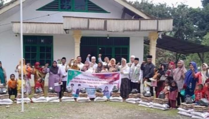 Baznas Palas Salurkan Bantuan Untuk Menurunkan Anak Berisiko Stunting