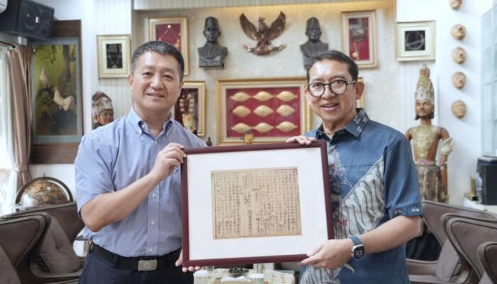 Dubes Tiongkok Kunjungi Fadli Zon Library