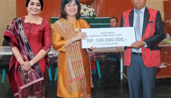 Dua Politisi PDIP Salurkan Hibah Pembangunan Gedung Sekolah Minggu HKBP Peanajagar Tarutung