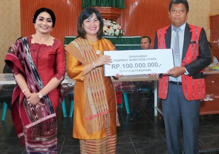 Dua Politisi PDIP Salurkan Hibah Pembangunan Gedung Sekolah Minggu HKBP Peanajagar Tarutung