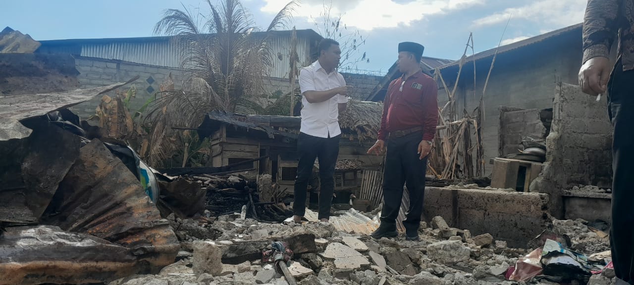 Safaruddin Bantu Warga Abdya Korban Kebakaran Safaruddin Bantu Warga Abdya Korban Kebakaran