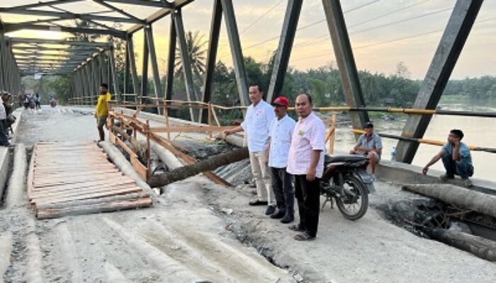 Tak Bisa Dilalui Kendaraan, AYS Desak Bangun Jembatan Darurat Di Kecamatan Serbajadi