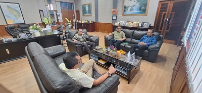 KEPALA LLDIKTI Wilayah I Sumut Prof. Drs. Saiful Anwar Matondang, MA, PhD menerima audiensi pengurus Yayasan UISU Periode 2024-2029. Waspada/Ist