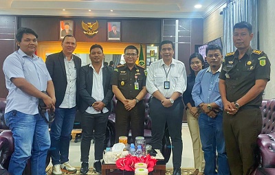 AUDIENSI pengurus Peradi RBA Medan ke Kantor Kejari Medan, Selasa (9/1). Waspada/ist