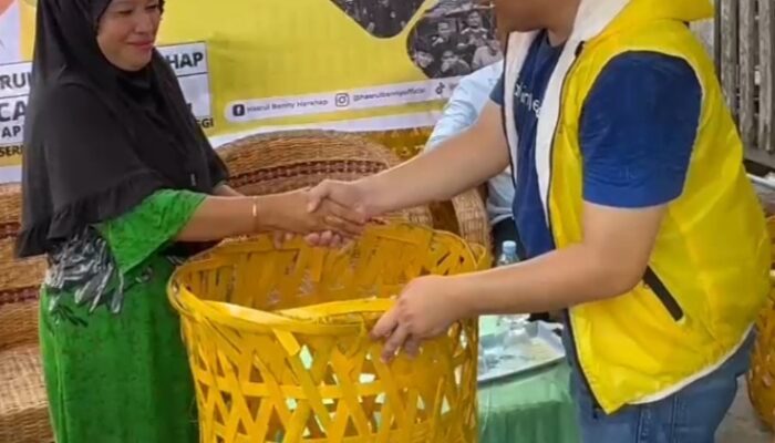 Ibu-ibu Dan Masyarakat Doakan Hasrul Benny Harahap Jadi Anggota DPR RI 