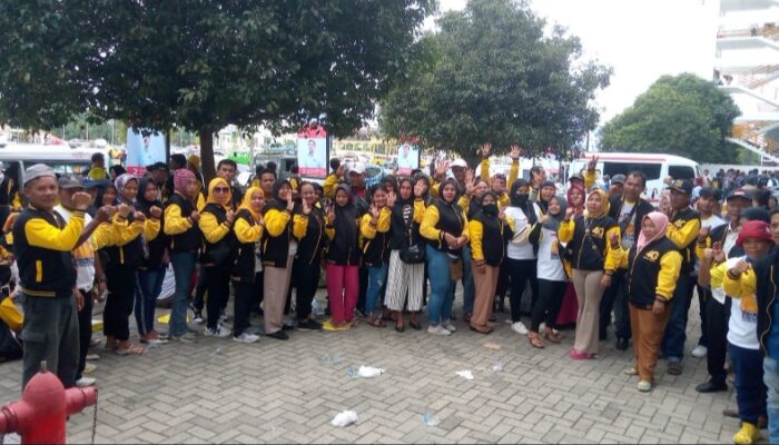 500 Massa Helmax Alex Tampubolon Hadiri Kedatangan Capres Prabowo Di GOR Pancing