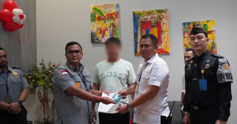 KJRI Guangzhou Pulangkan Buronan Polri Edrick Tanaka Tan Ke Tanah Air