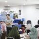 MASTER Teacher dari Korea Selatan, Park Jang Hwan saat berbagi ilmu di UMSU. Waspada/Ist.