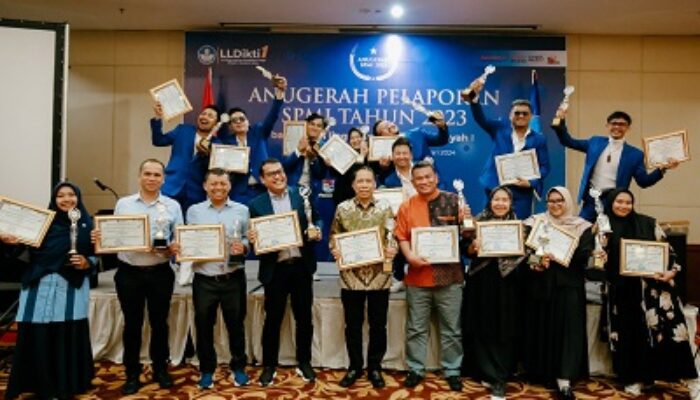 UMSU Juara Umum Anugerah Pelaporan SPMI LLDikti Sumut 2024