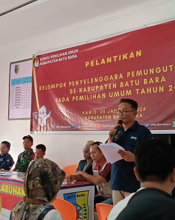 168 KPPS Labuhanruku Dilantik 168 KPPS Labuhanruku Dilantik