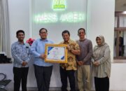 Disdikbud Aceh Besar Terima Penghargaan Kemenkominfo