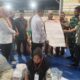 Pj Bupati Aceh Tenggara, Drs Syakir, M. Si melakukan pemantauan logistik Pemilu Pilpres dan Pileg 2024, di Gudang Logistik KIP Agara, Rabu (10/1) pukul 13.00 WIB. Waspada/Seh Muhammad Amin