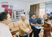Edward Limbong Raih Penghargaan Wartawan Waspada Berdedikasi Tinggi 2023 Sumut