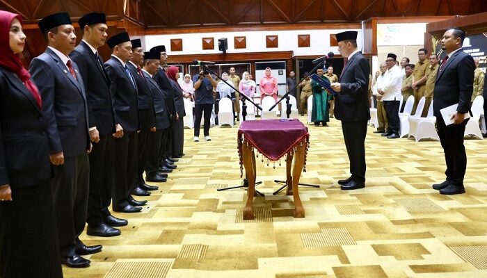 Pj Gubernur Aceh Lantik Sembilan Pejabat Eselon II 