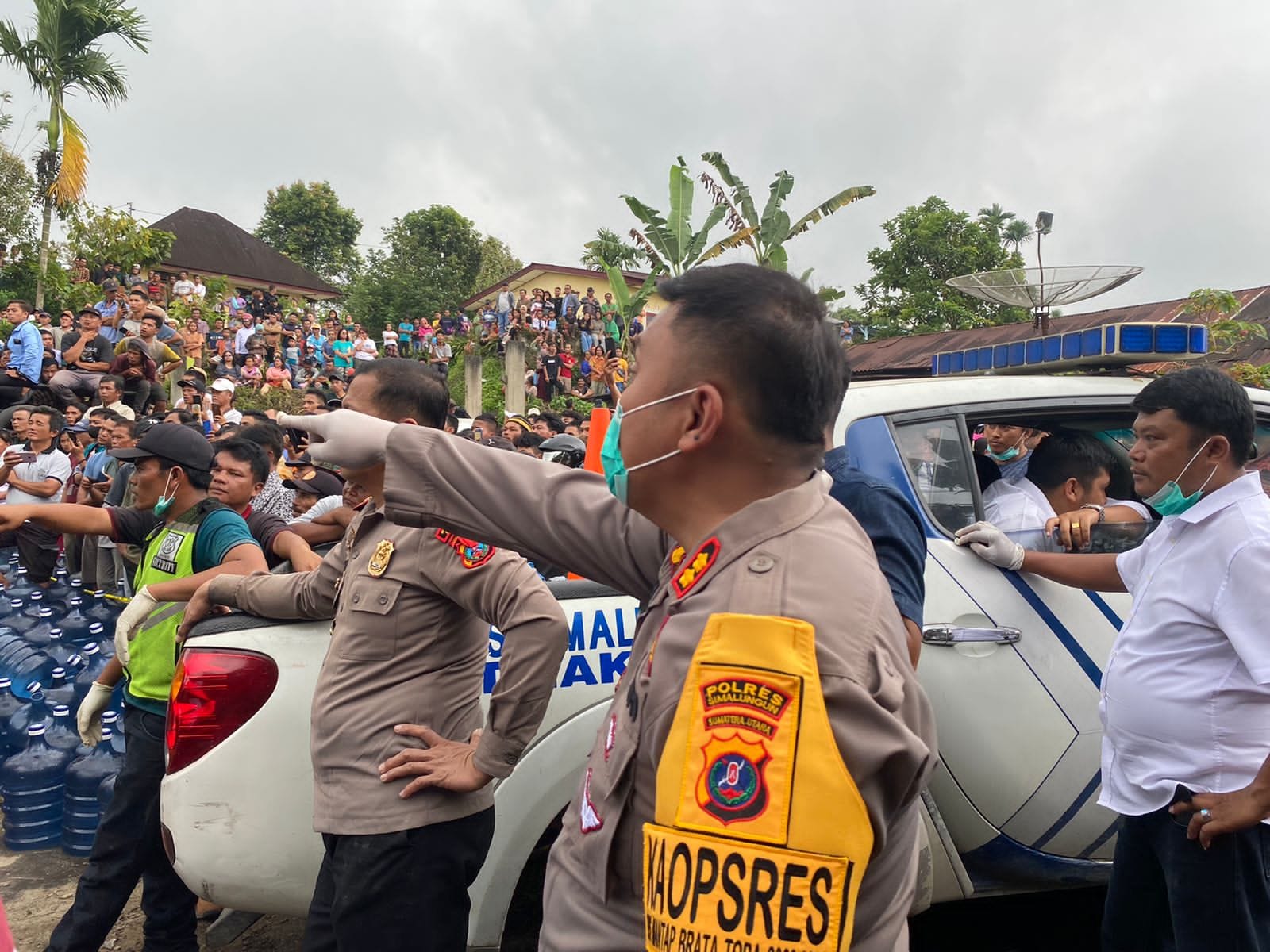 Kapolres Pimpin Evakuasi Korban Tabrakan Maut Di Jalan P.Siantar - Raya