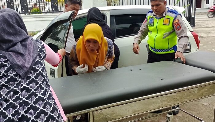 Polantas Batubara Bantu Ibu Melahirkan Di Mobil